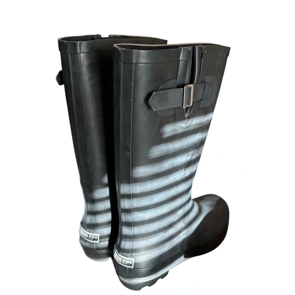 London fog - Black Rain Boots with Buckle Detail - Picture 3 of 4